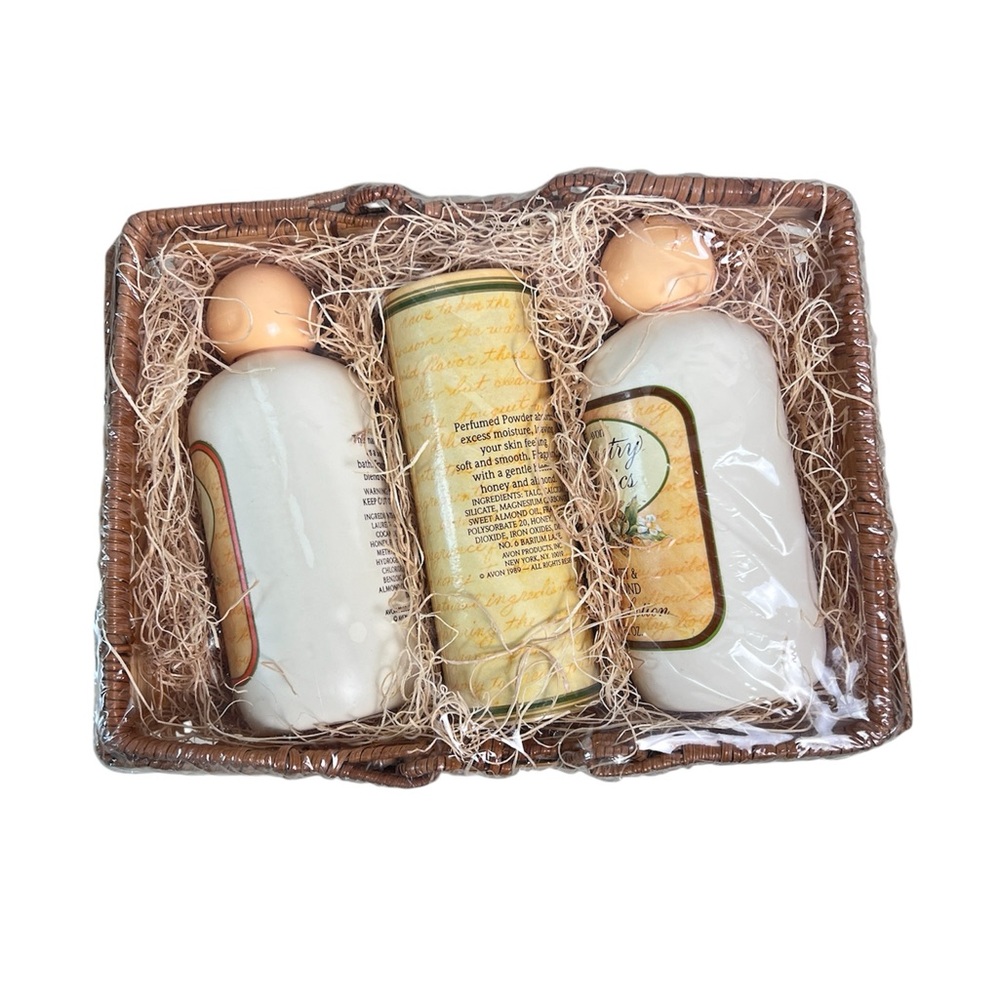 Vintage Avon Country Classics Gift Basket‎ Bath Gelee, Lotion & Powder Set 1989